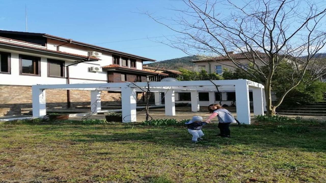 Къща За Гости "Мечта" Lyutibrod Dış mekan fotoğraf